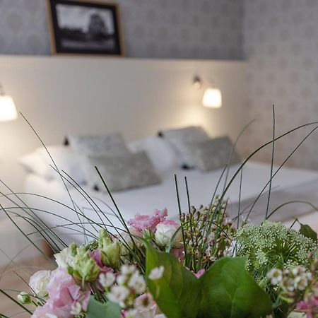La Maison Blanche - Apparthotels De Charme Chic & Cosy A 350M Du Coeur De Ville De Limoges - Acces Autonome Exterior foto